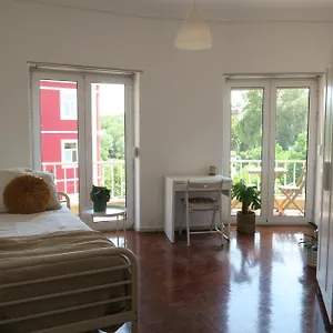 https://key-hub-rooms-6-10.hotels-lisbon-portugal.com